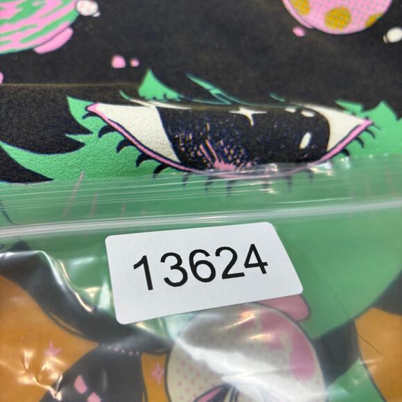 Rare OMOCAT Mushroom Cyclops Girl Sweatshirt Size Medium Limited Edition - Picture 10 of 10